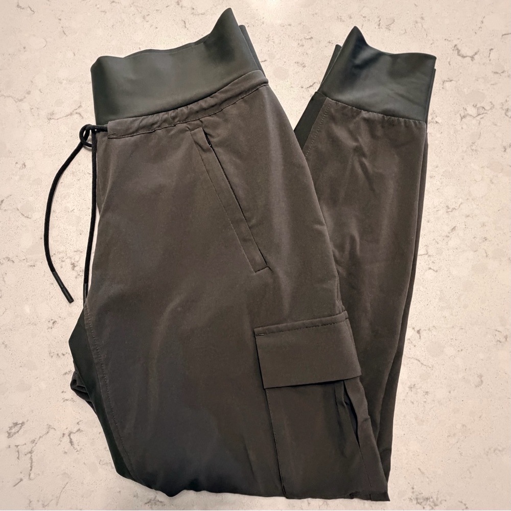 Athleta Sutton Cargo Joggers - size 0
